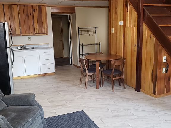 3rd image of 600 Main St #2