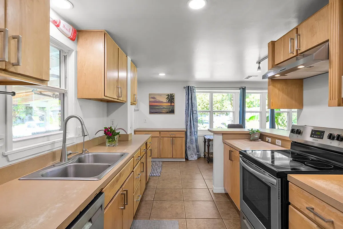 3 bed, 1572 sqft, $2,200 — Photo 4