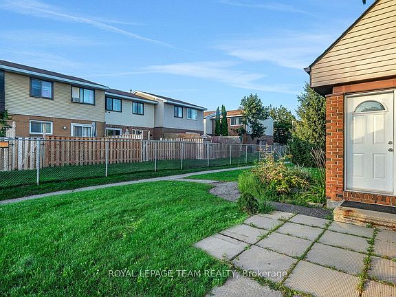 2nd image of 13 Woodvale Grn #100