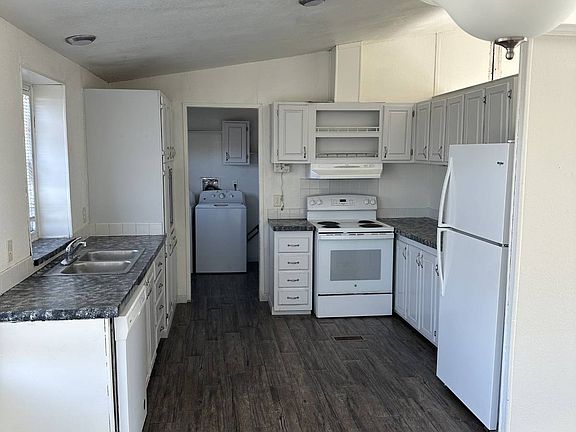 4th image of 11024 Lambert Ln