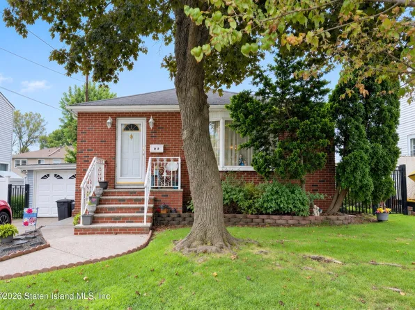 22 Pacific Ave, Staten Island, NY 10312