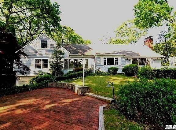3rd image of 2405 Wells Ave