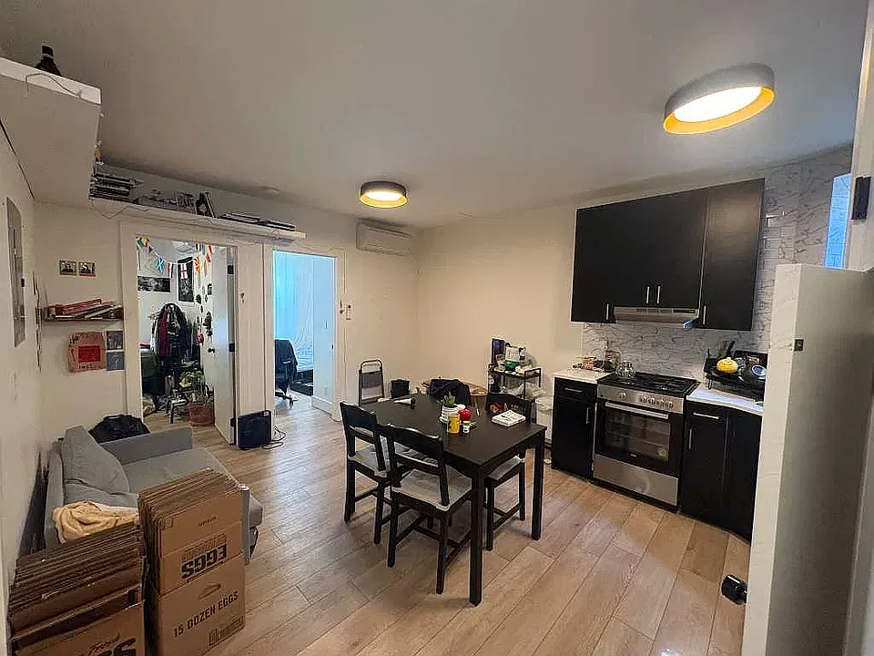 38 Cooper St #302