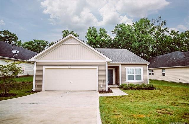 1st image of 824 Dantzler Ct