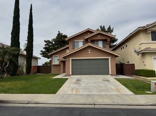 1335 Sonnet Hill Ln, Corona, CA 92881