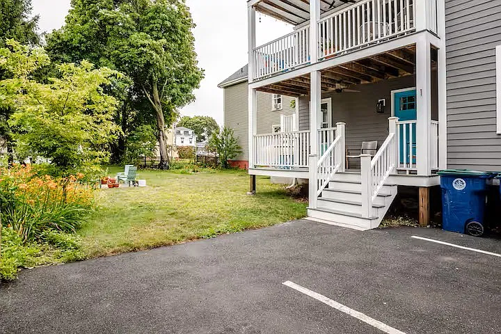 2 bed, 900 sqft, $3,200 — Photo 1