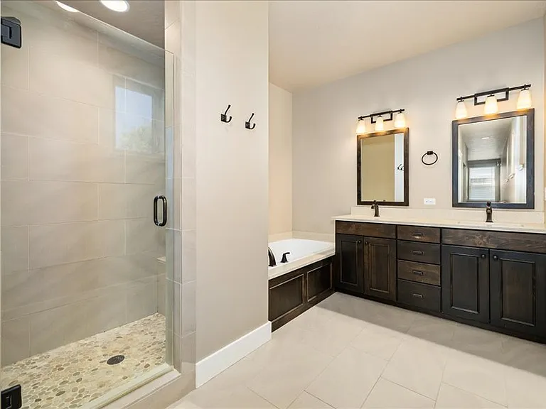 1250 W Laughton Dr — Photo 24