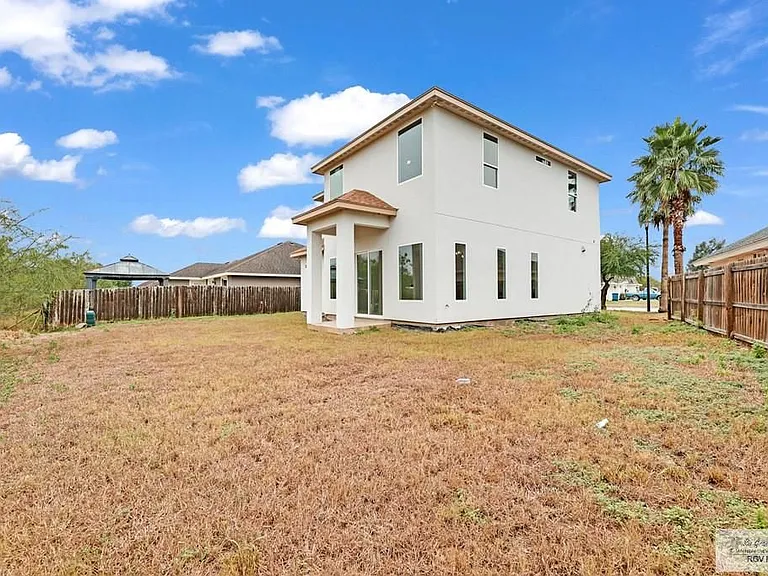 3330 Calle Bolivia — Photo 19