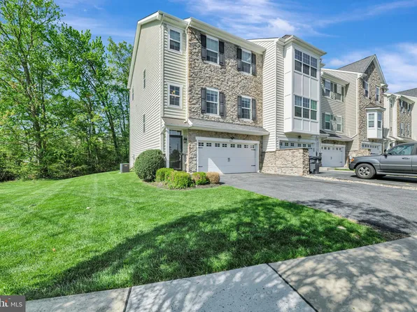 502 Jacobsen Dr, Newark, DE 19702