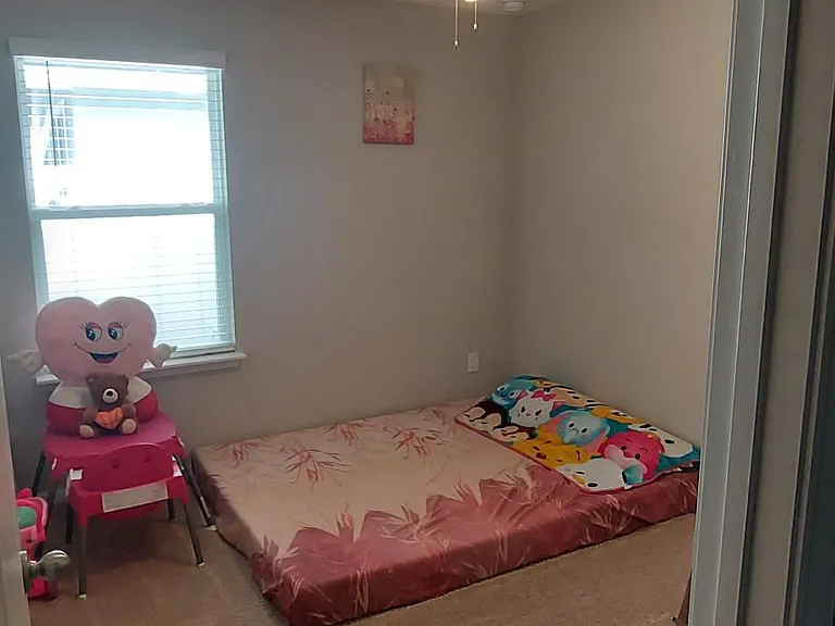 388 Glasgow Dr — Photo 20