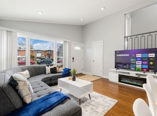 2176 Ash St, Des Plaines, IL 60018