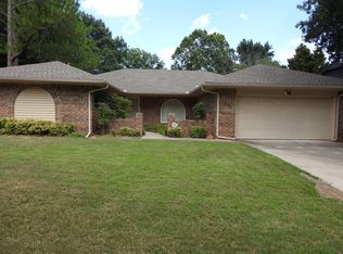 1304 Pine Oak Cir, Edmond, OK 73034