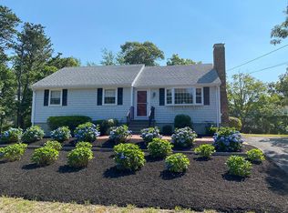 19 Division St, Harwich, MA 02645