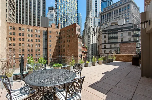 Rented by Compass | media 13