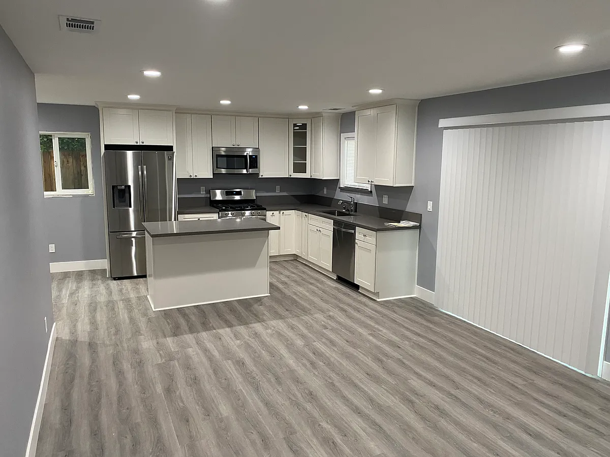 Building Photo - 146 Pleasant Ridge Ave