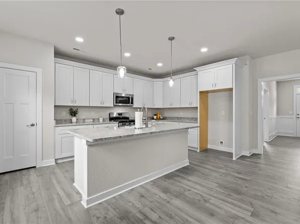 3231 Taylor Rd, Chesapeake, VA 23321