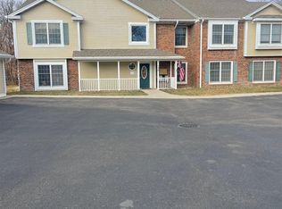 130 Teton Ln APT 8, Mankato, MN 56001