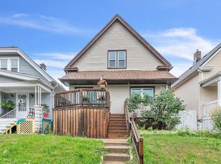 2957 S 10th St, Milwaukee, WI 53215