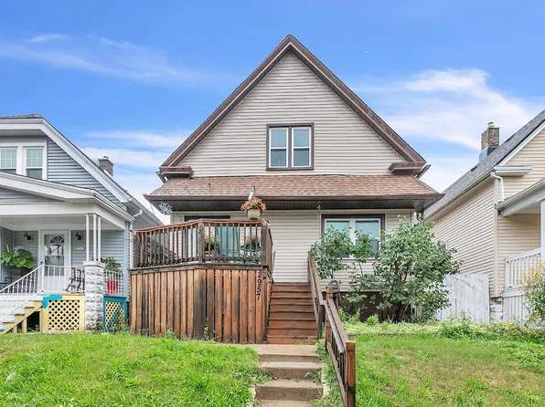 2957 South 10th STREET, Milwaukee, WI 53215