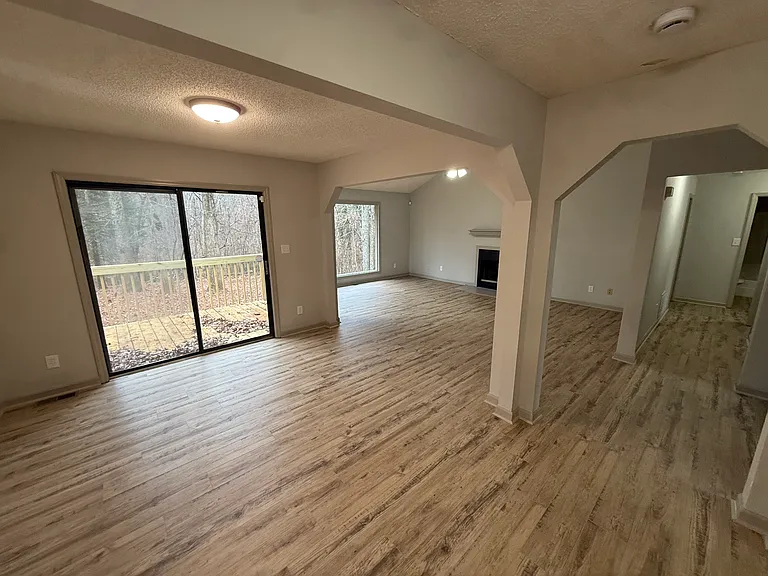 5410 Raintree Trce — Photo 7