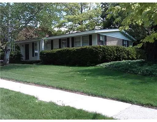 1020 Bruce St photo 1