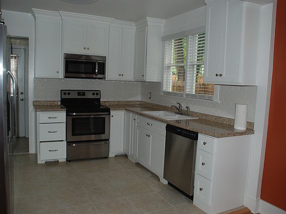 4th image of 1711 King Woods Dr