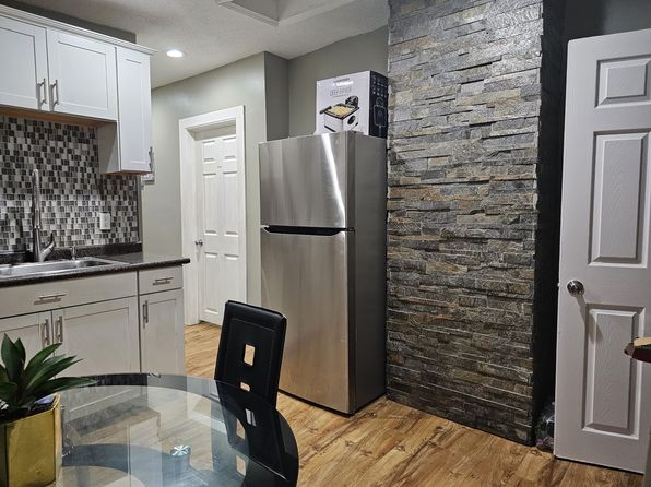 968 Broad St APT 4