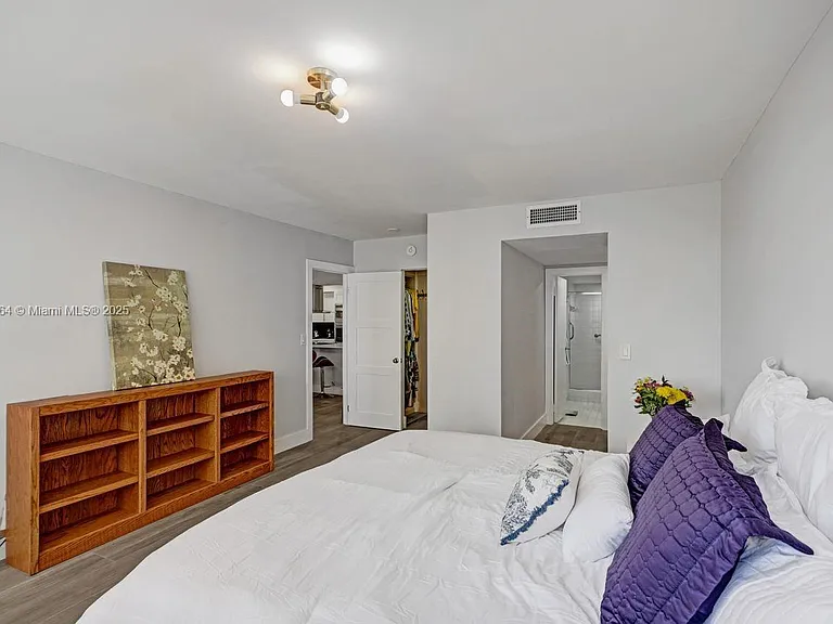 600 Three Islands Blvd — Photo 14