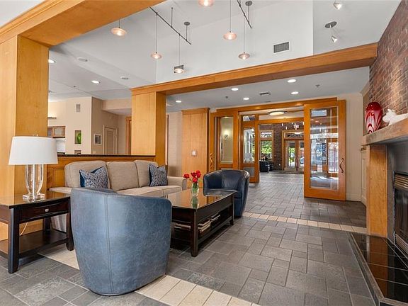 3rd image of 1000 Providence Pl APT 155
