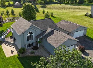 12211 Ives Meadow Ln NE, Cedar Springs, MI 49319