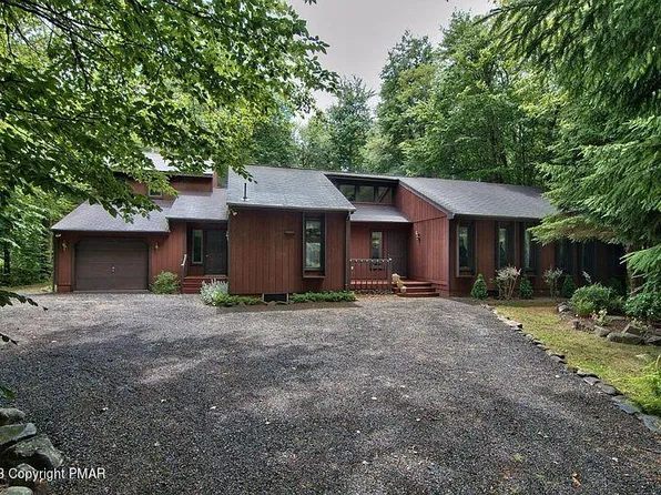 106 Blue Spruce Cres, Tobyhanna, PA 18466