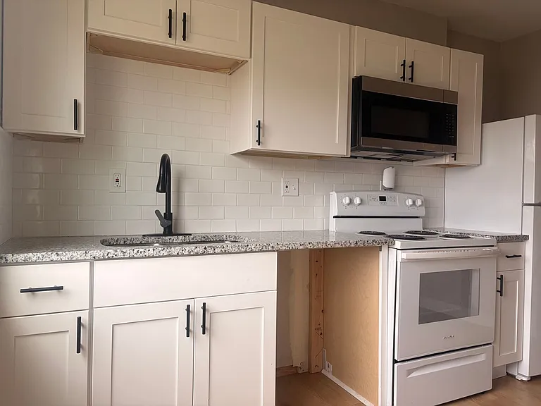 1328 E 21st Ave — Photo 10