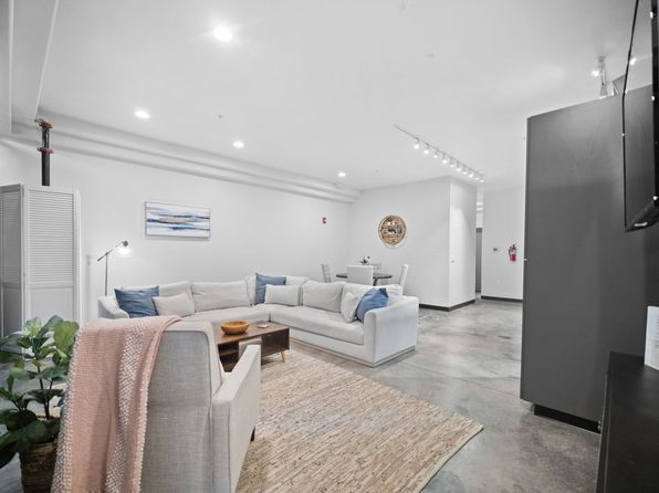 3003 E 30th Ave UNIT 1