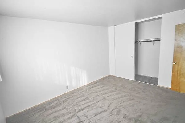 Valley Terrace — Photo 7
