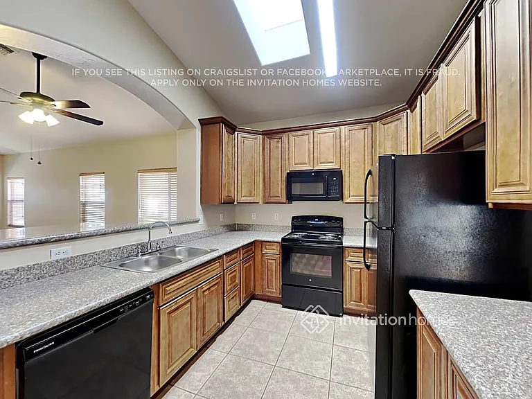 11034 W Granada Rd — Photo 5