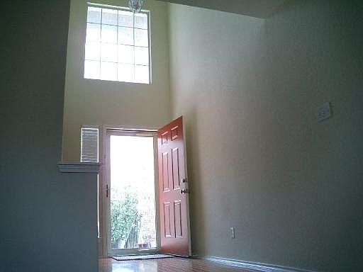 3rd image of 4335 KNOLL BLUFF DR