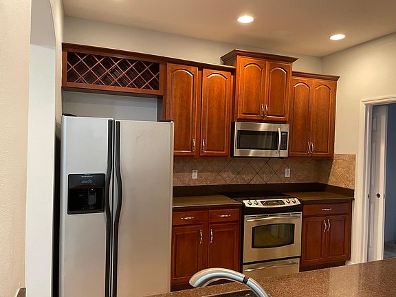 2nd image of 8515 Broken Willow Ct