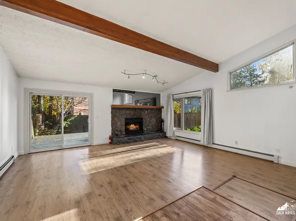 8025 Fairwood Cir, Anchorage, AK 99518