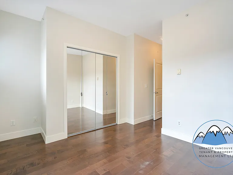 4458 Albert St #204 — Photo 9