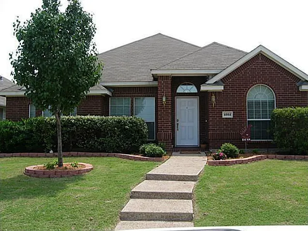 3 bed, 1764 sqft, $2,500 — Photo 1