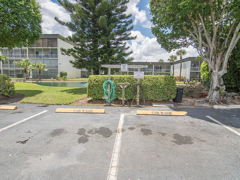 890 N Federal Hwy #412 — Photo 38
