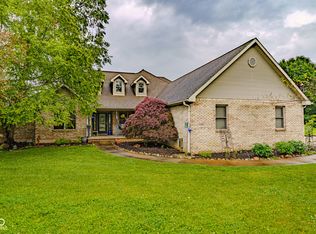 1580 E Garnett Dr, Frankfort, IN 46041