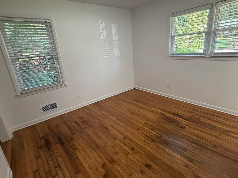 2524 Asbury Ct — Photo 15