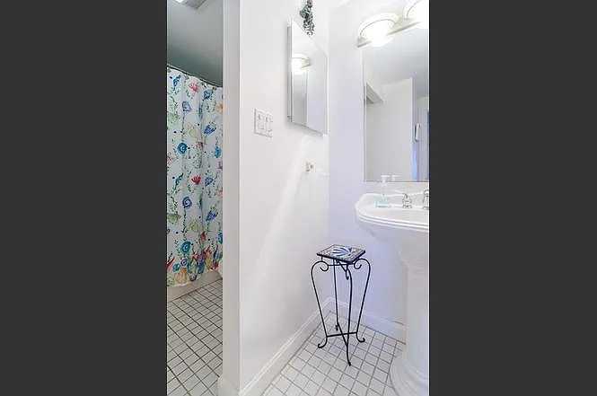 1 Commodore Ct — Photo 20