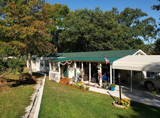 81 Coachlight Ln, Kimberling City, MO 65686