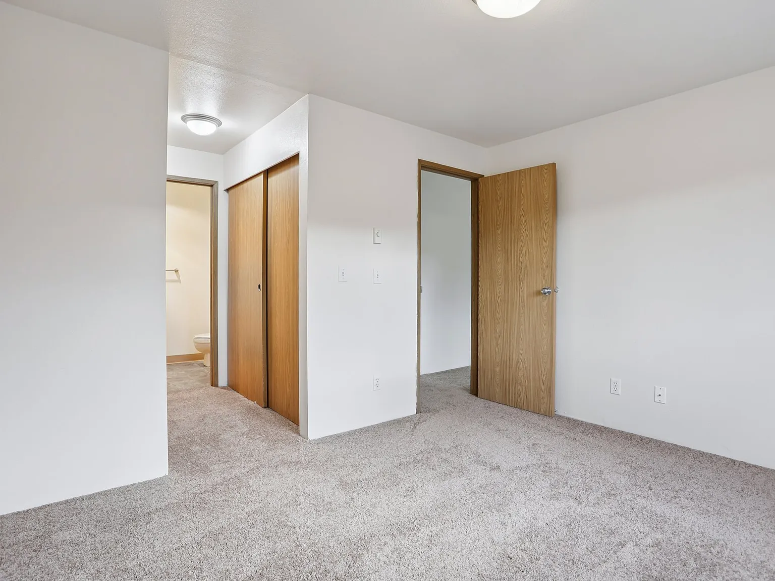 Poplar Lane Apartments — Photo 3