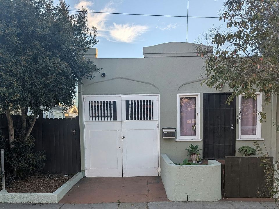 1st image of 3035 Thorn St