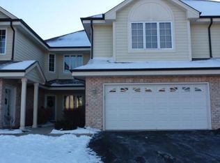 505 Arbor Oaks Ln, Waukesha, WI 53188