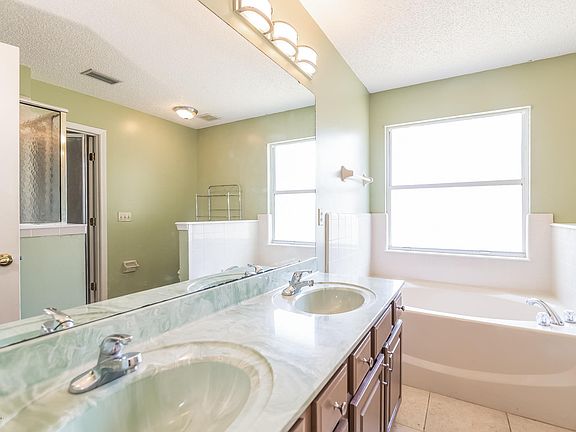 4th image of 1139 Waterfall Dr