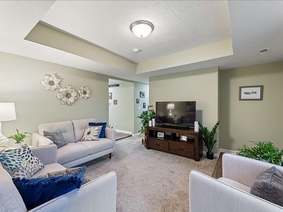 5th image of 1006 Green St